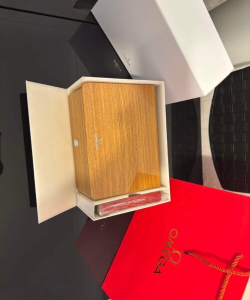 Omega wooden box - Image 2