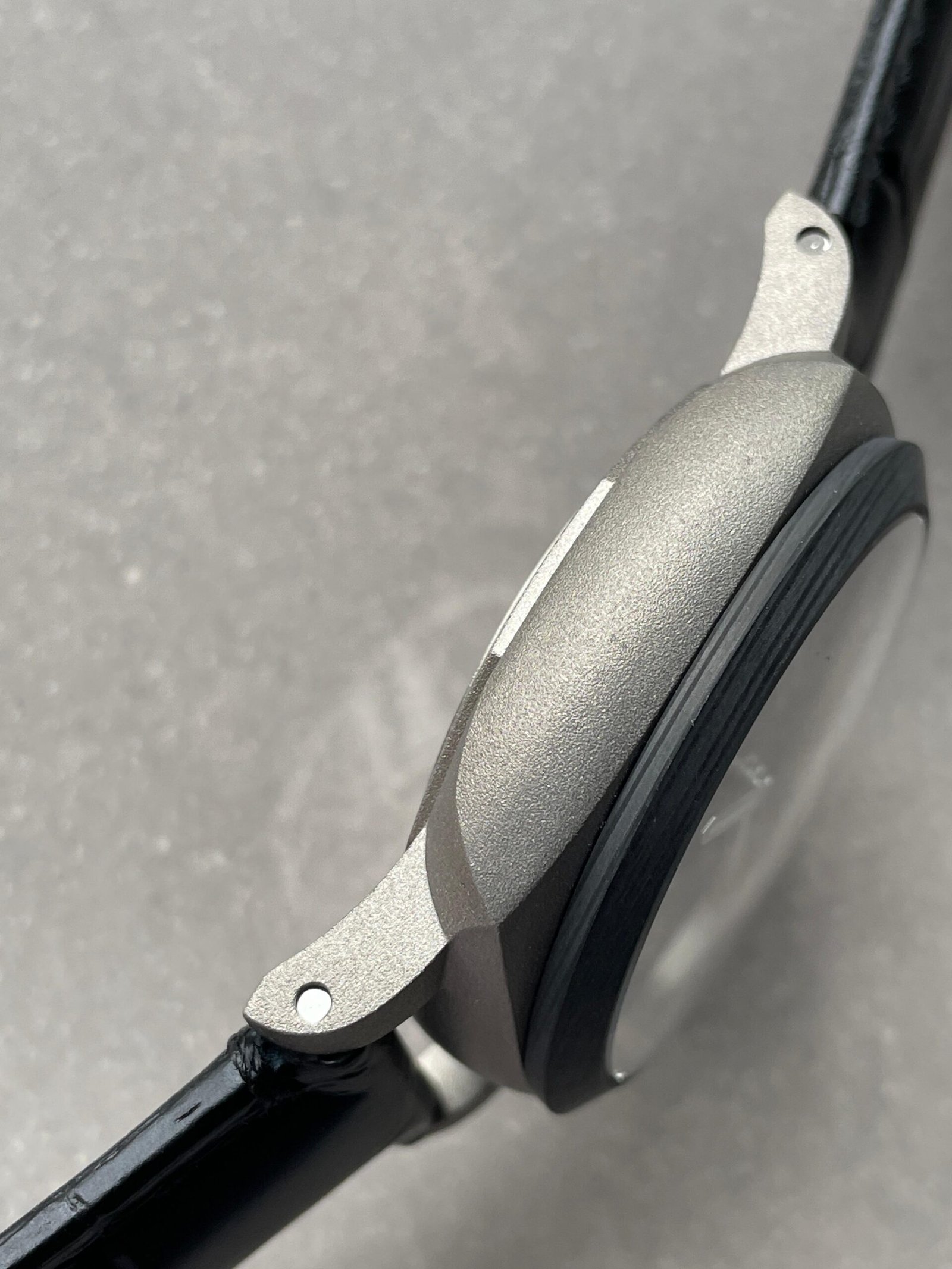 Luminor GMT "Luna Rossa" PAM01096 TI Black Dial Stick on Leather Strap VSF P9010 pam1096 - Image 10