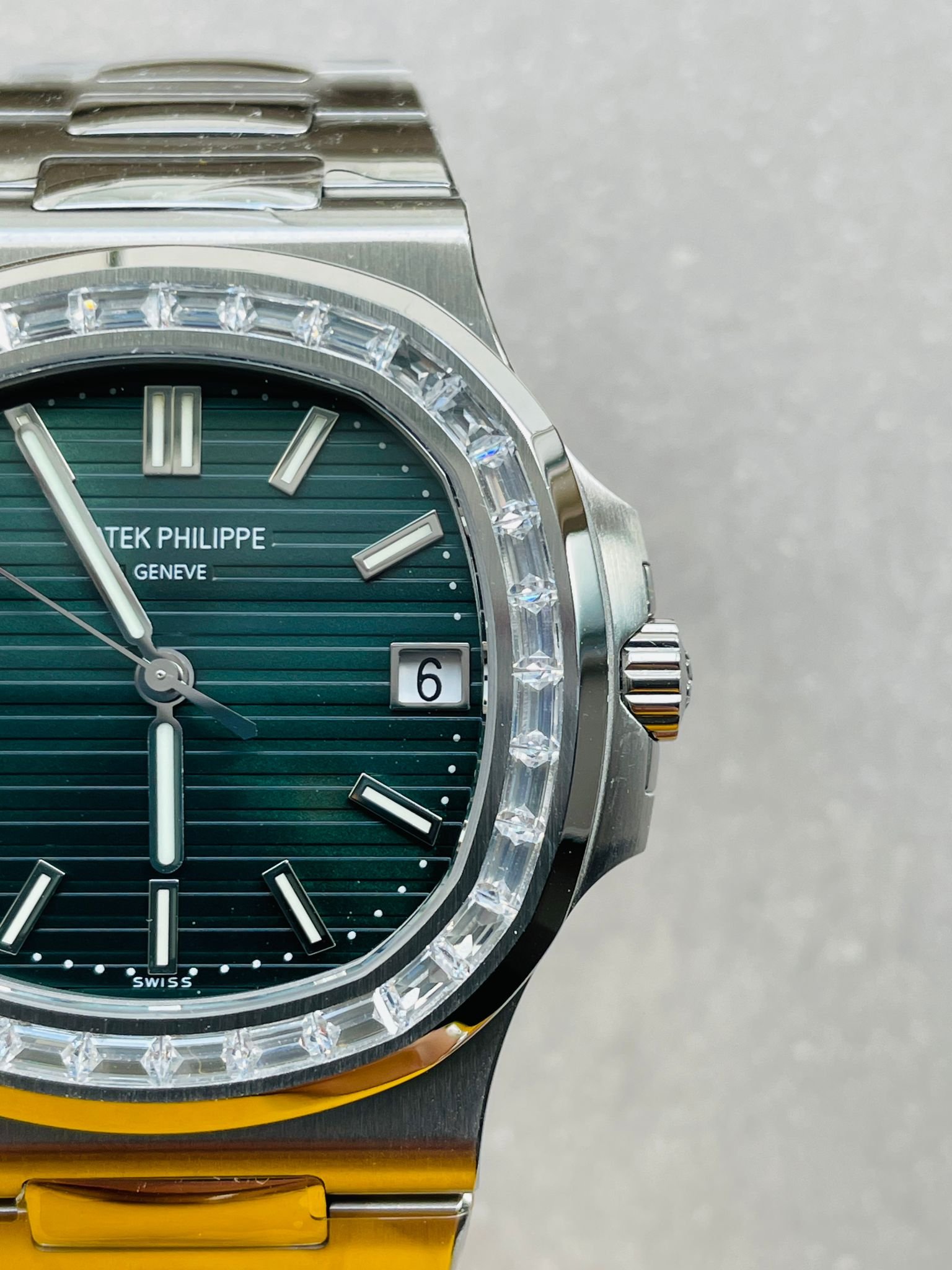Nautilus 5711/1A PPF 1:1 Best Edition Green Textured Dial T Diamonds Bezel on SS Bracelet 324CS V4 - Image 11