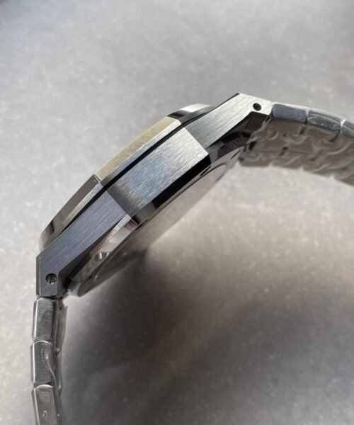 Royal Oak 26530 blue dial SS strap and SS bezel tourbillon R8 factory - Image 16