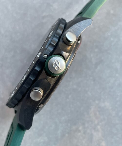 Endurance pro OGF 44mm Army green dial green Rubber Strap quartz movement - Image 10