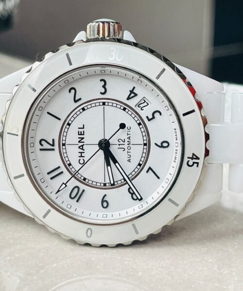 J12 38mm 1:1 Best Edition White Ceramic Dial White Strap on Holding Bracelet - Image 3