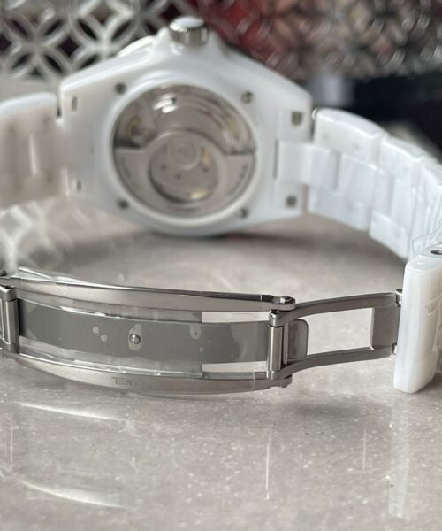 J12 38mm 1:1 Best Edition White Ceramic Dial White Strap on Holding Bracelet - Image 11