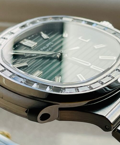 Nautilus 5711/1A PPF 1:1 Best Edition Green Textured Dial T Diamonds Bezel on SS Bracelet 324CS V4 - Image 3