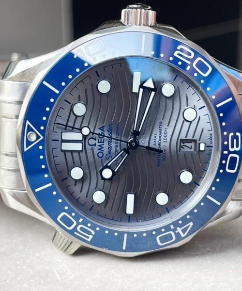 2018 Seamaster Diver 300M VSF 1:1 Best Edition Blue Ceramic Grey Dial on Silver Steel Strap A8800 V2 (Black Balance Wheel) - Image 2