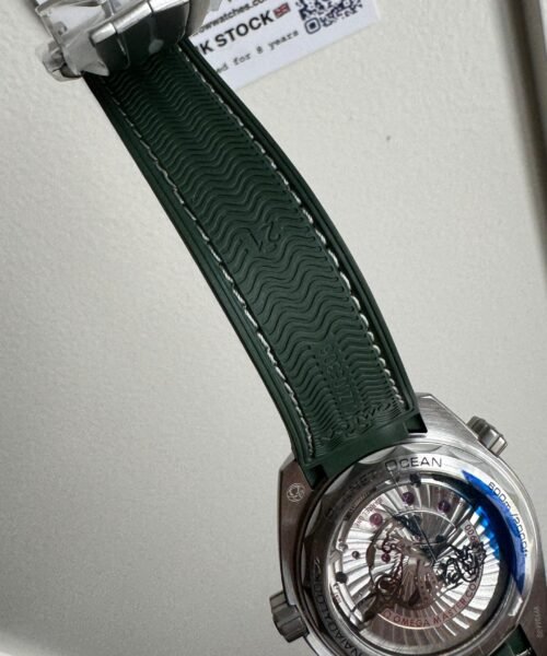Planet Ocean 600M 43.5mm Green Ceramic Bezel SS VSF 1:1 Best Edition Silver Dial on Green Rubber Strap A8900 - Image 7