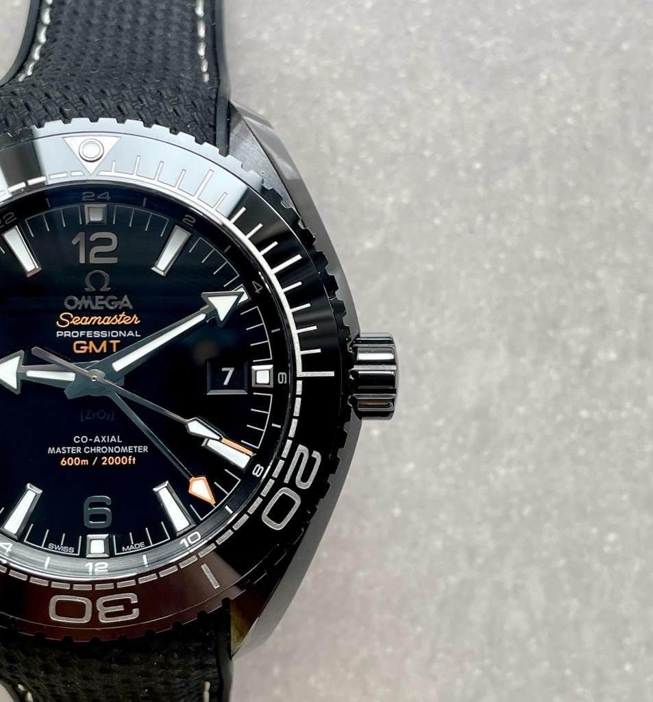 Omega Seamaster Planet Ocean 600M Deep Black In Red GMT 215.92.46.22.01.001 VSF PVD Black Dial Swiss 8906 - Image 6