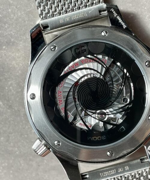 SEAMASTER 300M 42MM JAMES BOND 60TH ANNIVERSARY VSF BEST EDITION ON MESH BRACELET A8806 - Image 12