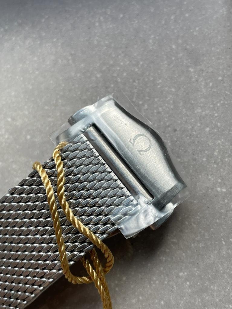 SEAMASTER 300M 42MM JAMES BOND 60TH ANNIVERSARY VSF BEST EDITION ON MESH BRACELET A8806 - Image 11