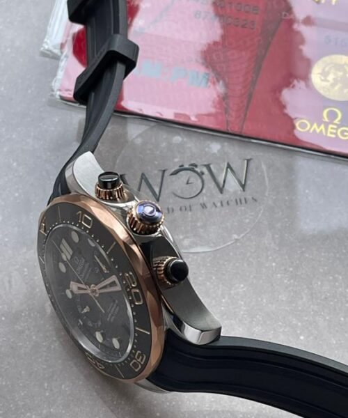SEAMASTER 300M CHRONO SS/RG OMF 1:1 BEST EDITION BLACK DIAL ON BLACK RUBBER STRAP A9900 - Image 5
