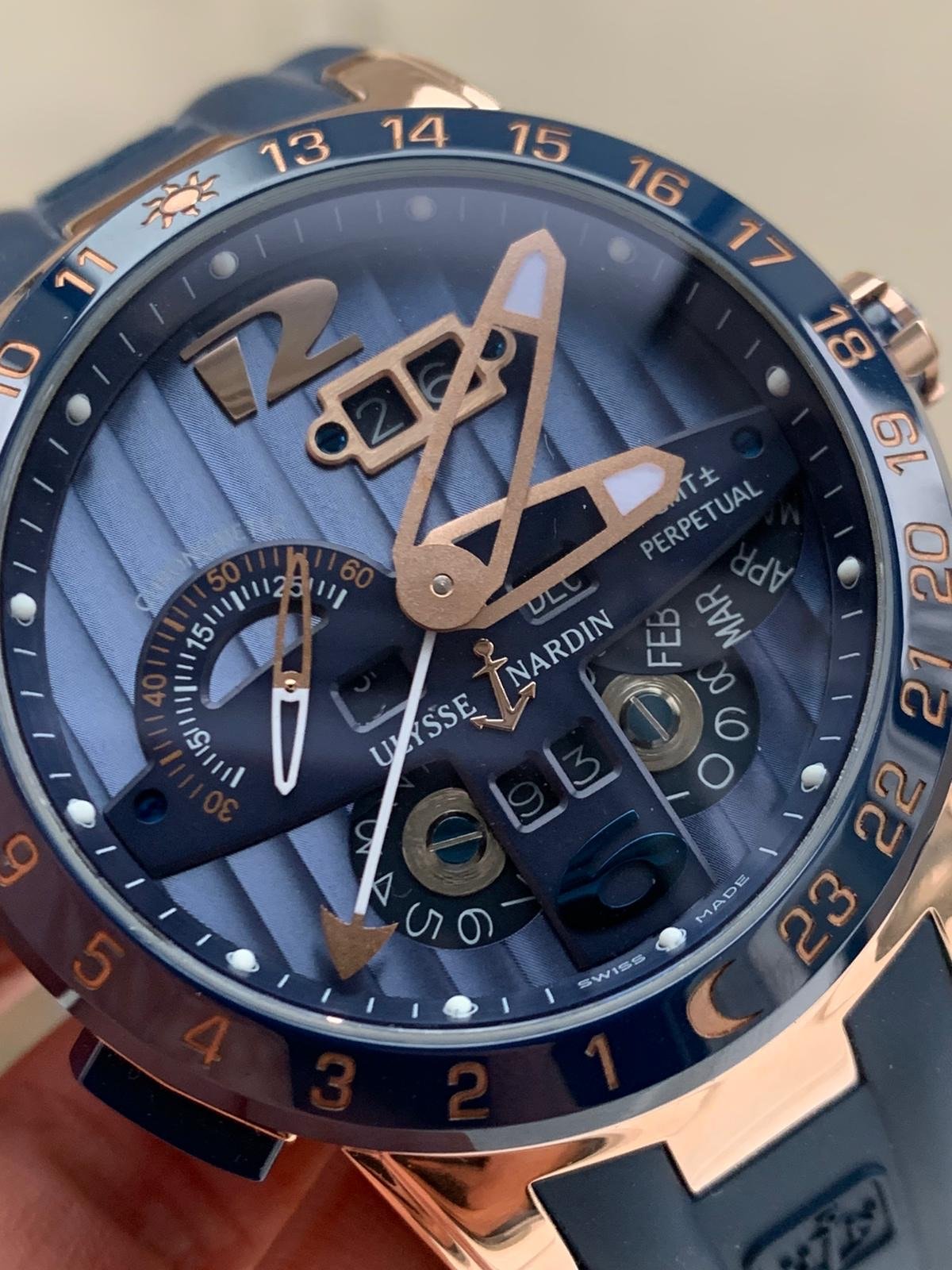 Executive Toro RG TWA 1:1 Best Edition Blue Dial on Blue Rubber Strap Asian UN-32 - Image 3