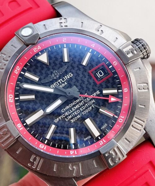 Avenger GMT SS GF 1:1 Best Edition Black Dial Stick Markers on RED rubber Strap A2836 V2 limited edition - Image 2