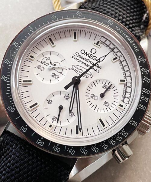 Speedmaster SS Snoopy Sapphire Crystal White Dial on Black Nylon Strap Manual Winding Chrono Movement - Image 3