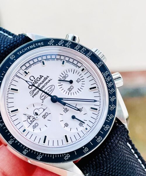 Speedmaster SS Snoopy Sapphire Crystal White Dial on Black Nylon Strap Manual Winding Chrono Movement - Image 2