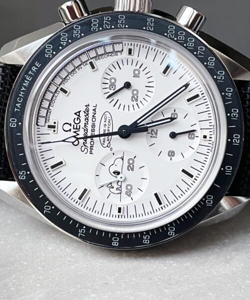 Speedmaster SS Snoopy Sapphire Crystal White Dial on Black Nylon Strap Manual Winding Chrono Movement - Image 4