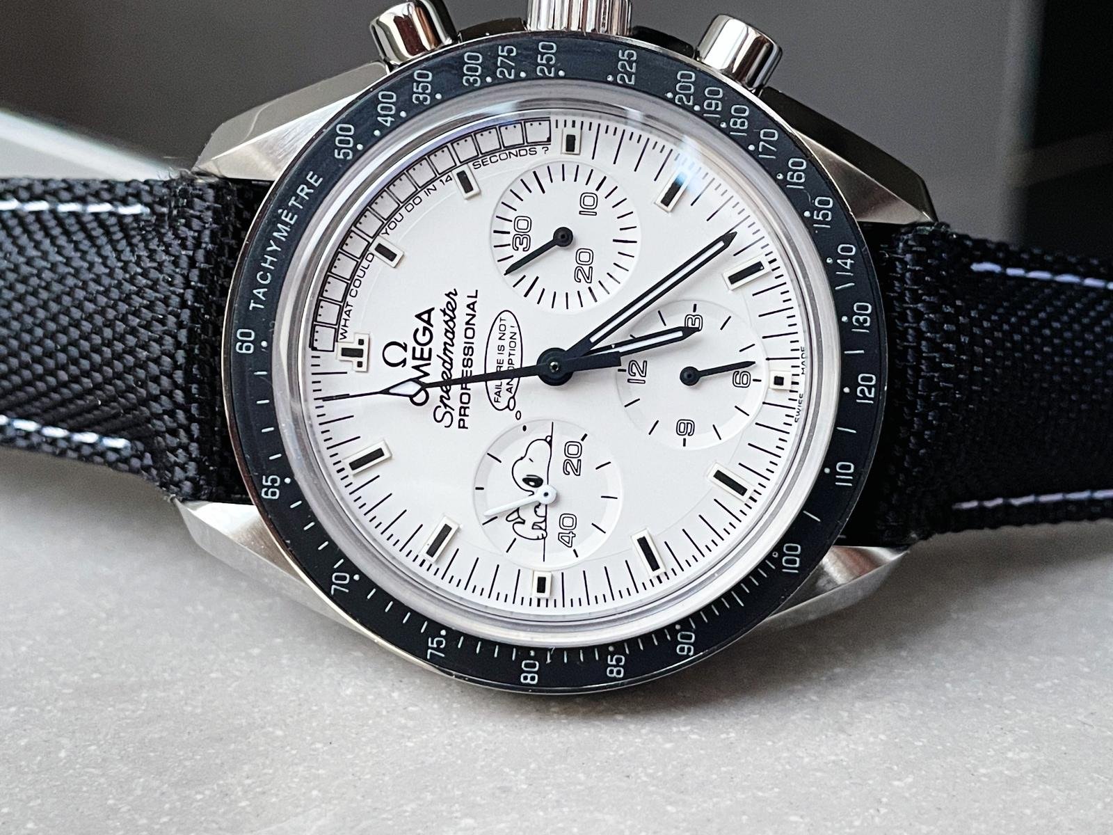 Speedmaster SS Snoopy Sapphire Crystal White Dial on Black Nylon Strap Manual Winding Chrono Movement - Image 4