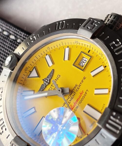 Avenger II Seawolf PVD GF 1:1 Best Edition Yellow Dial on Black Rubber Strap A2824 V2 - Image 3