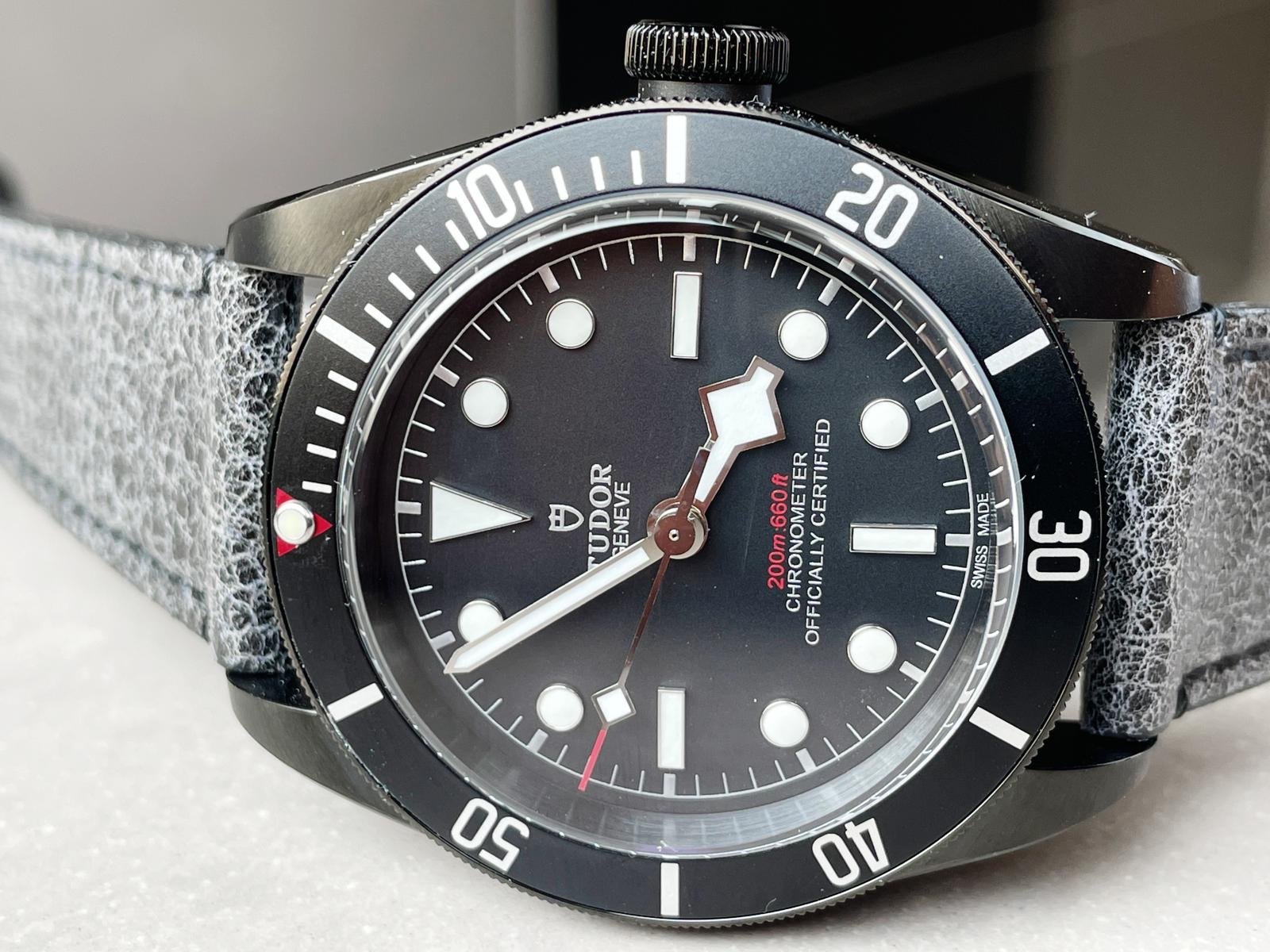 HERITAGE 2016 BLACK BAY SHIELD DLC ZF 1:1 BEST EDITION BLACK BEZEL ON ASSO. LEATHER STRAP A2824 - Image 4