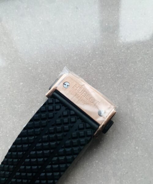 Big Bang 44mm Rose Gold Ceramic Black CF Dial on Black Gummy Strap - Image 8