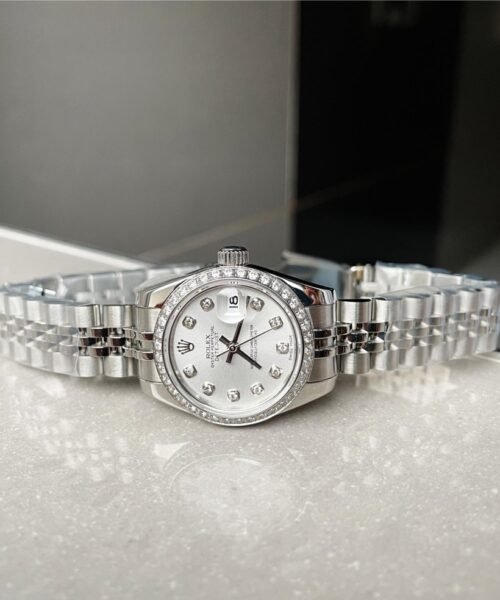 Datejust ladies 28mm silver dial fluted bezel ss jubliee strap 2836 movement - Image 4