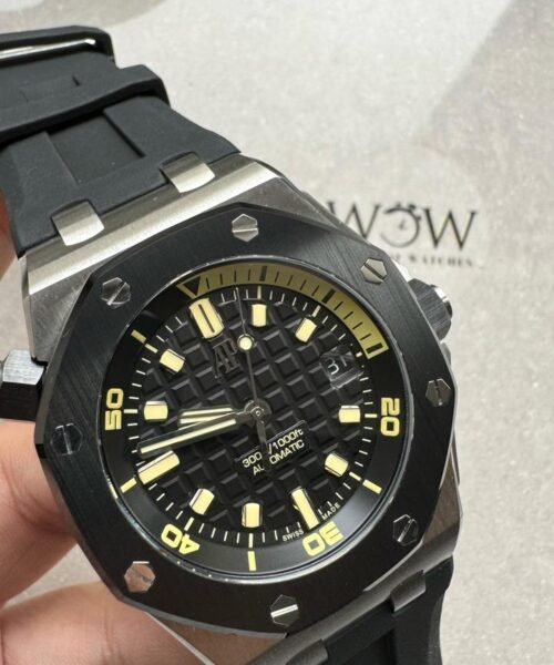 ZF Royal Oak Offshore Diver 15720 SS Black Dial on Rubber Strap A4308 - Image 2