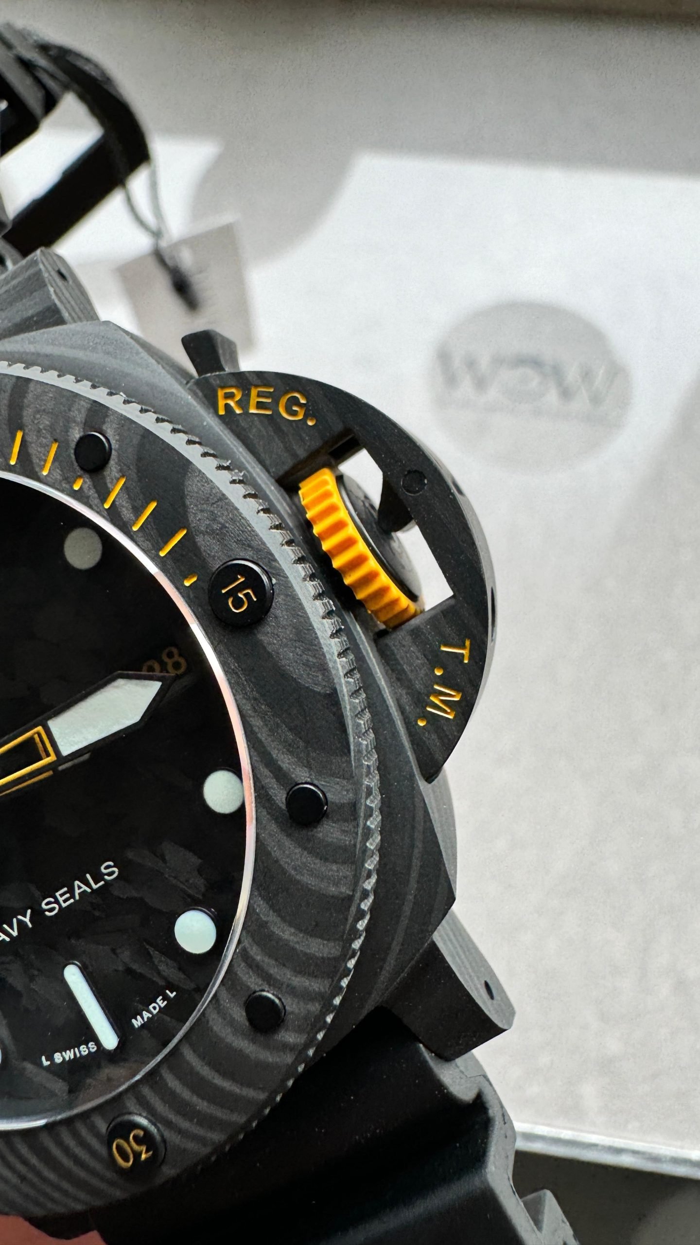 PAM1324 Y 44mm Submersible VSF Best Edition Carbon Dial on Rubber Strap P.9011 - Image 5
