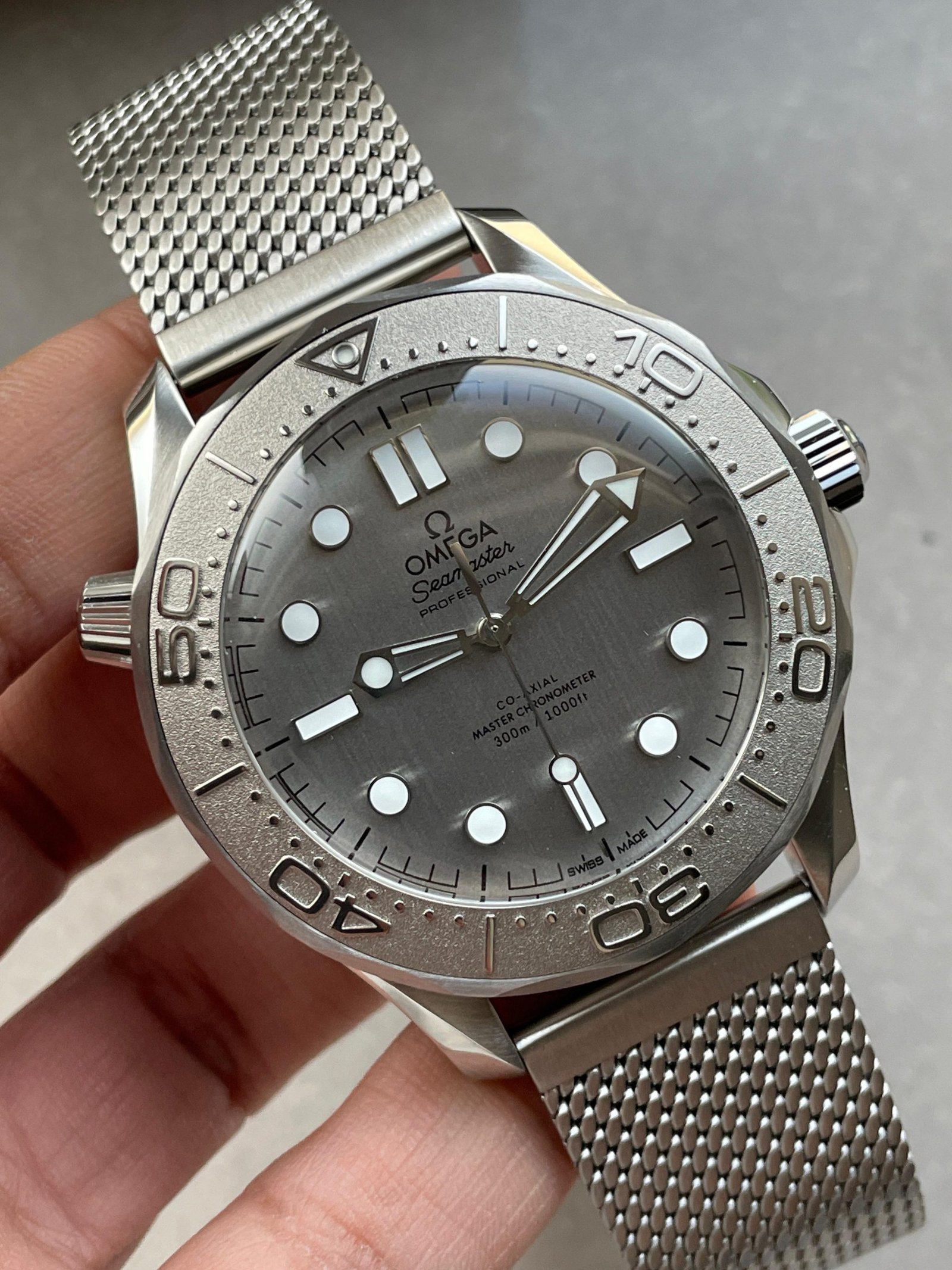 Seamaster 300M 42mm Titanium Bezel SS VSF Best Edition Gray Dial On SS Mesh Bracelet A8806 - Image 4
