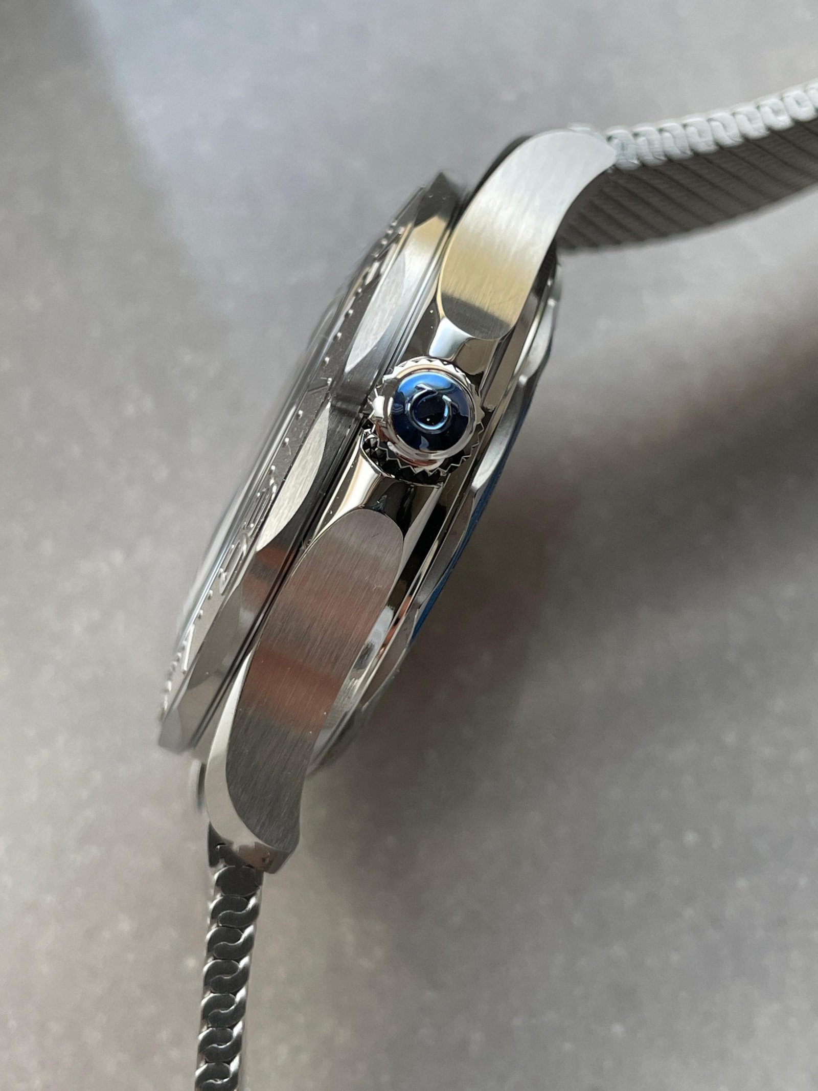 Seamaster 300M 42mm Titanium Bezel SS VSF Best Edition Gray Dial On SS Mesh Bracelet A8806 - Image 6
