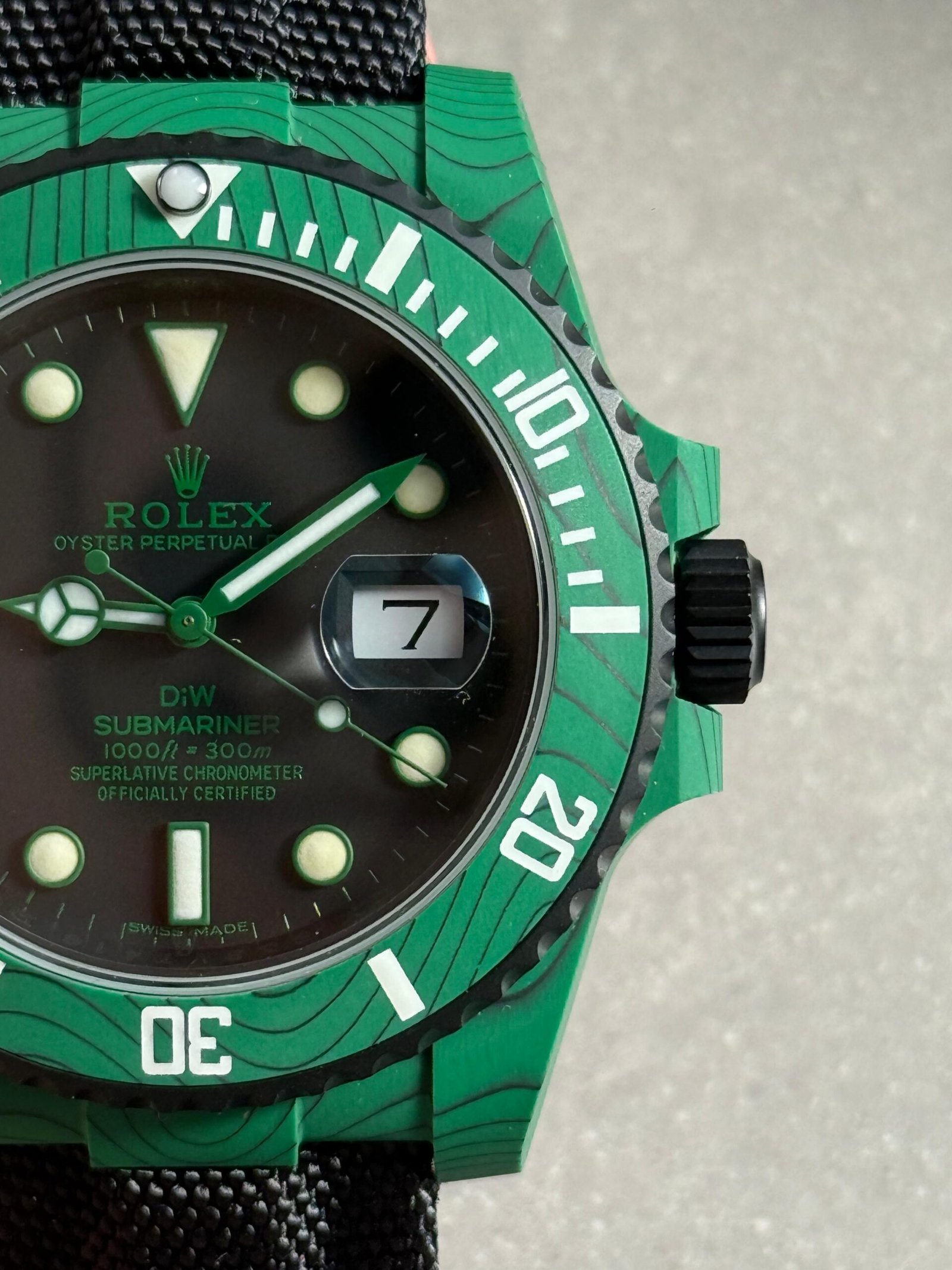 Submariner DIW Green Carbon VSF 1:1 Best Edition Black Dial on Black Nylon Strap VS3135 - Image 6