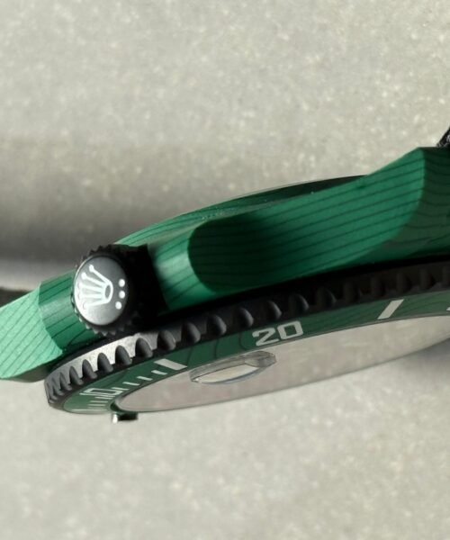 Submariner DIW Green Carbon VSF 1:1 Best Edition Black Dial on Black Nylon Strap VS3135 - Image 11