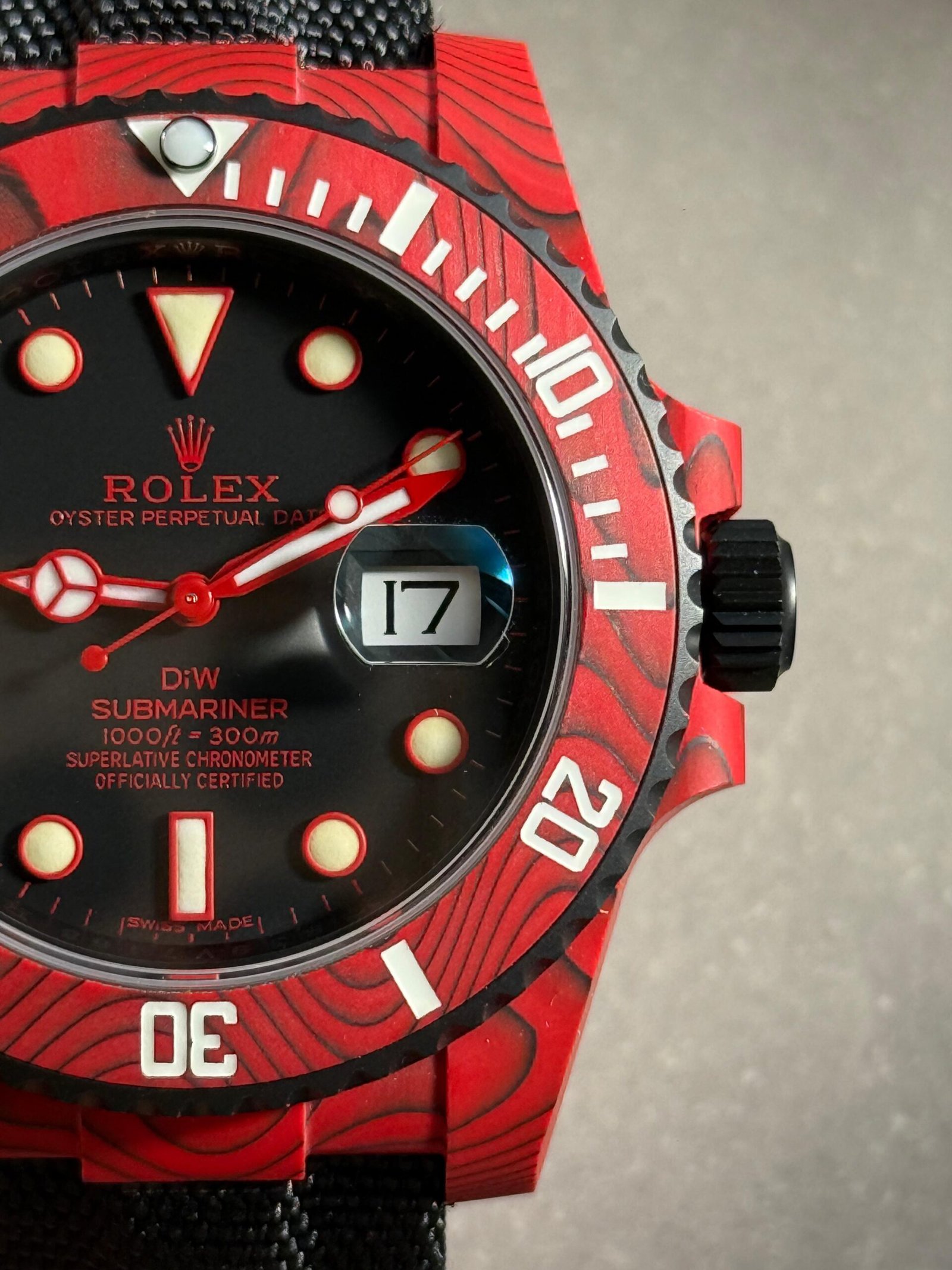 Submariner DIW Red Carbon VSF 1:1 Best Edition Black Dial on Black Nylon Strap VS3135 - Image 11