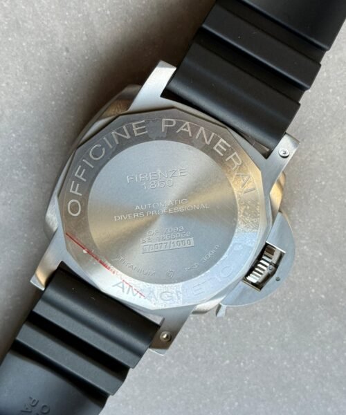 PAM 1389 TITANIUM VSF rubber strap A7750 - Image 16