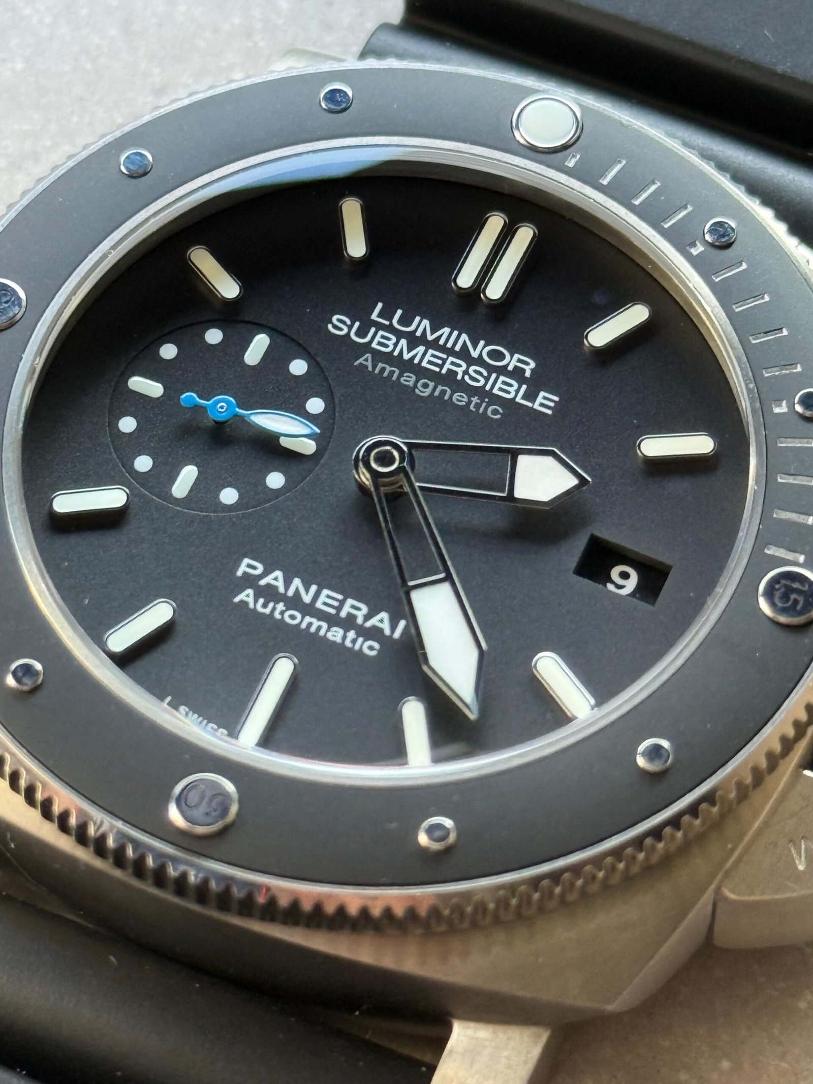 PAM 1389 TITANIUM VSF rubber strap A7750 - Image 8