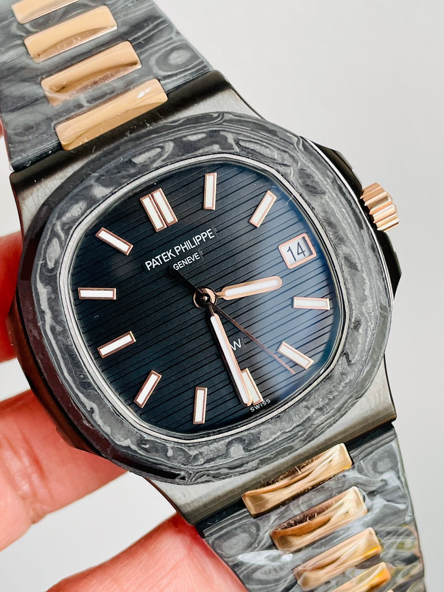 Nautilus 5711 DIW Carbon DIWF 1:1 Best Edition Black Textured Dial on Carbon/RG Bracelet 324CS - Image 12