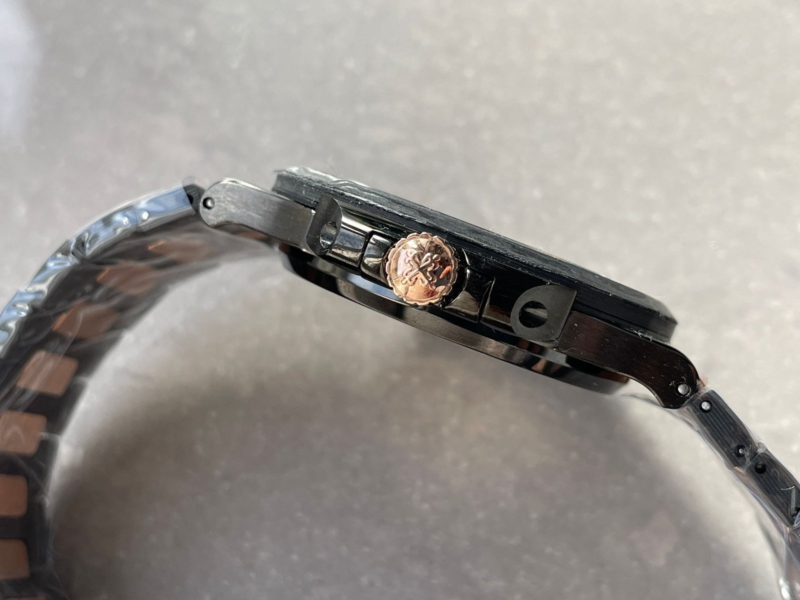 Nautilus 5711 DIW Carbon DIWF 1:1 Best Edition Black Textured Dial on Carbon/RG Bracelet 324CS - Image 16