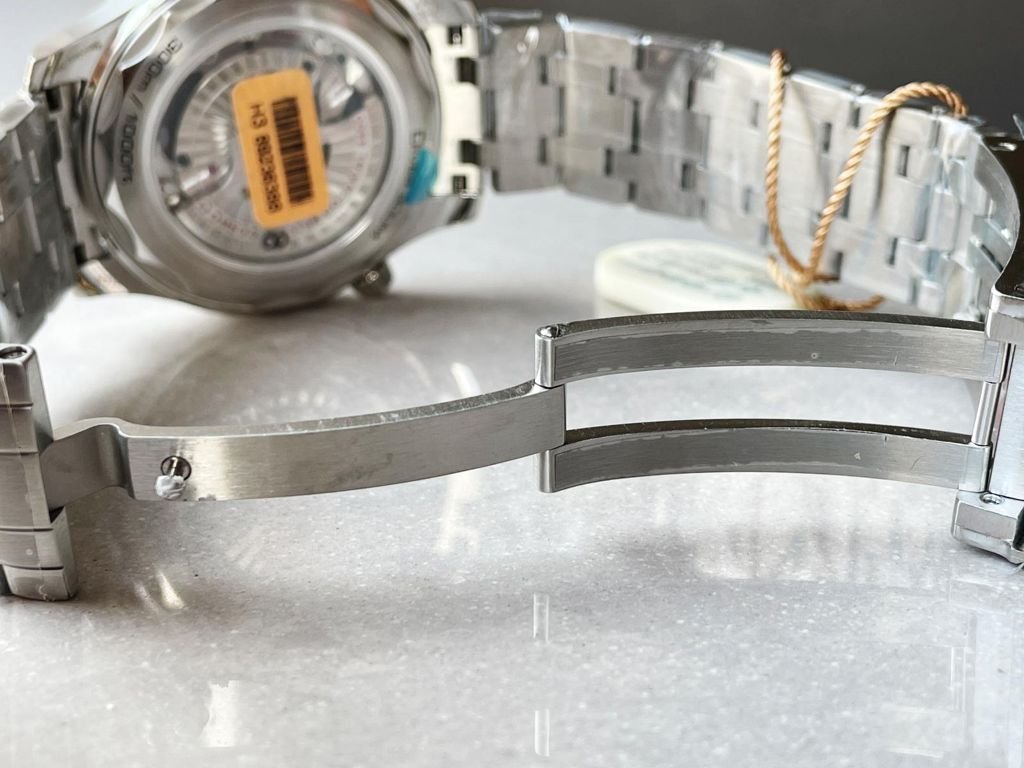 2018 Seamaster Diver 300M SS VSF 1:1 Best Edition Bezel BLACK Dial on SS Bracelet A2824 decorated to CAL.8800 - Image 11